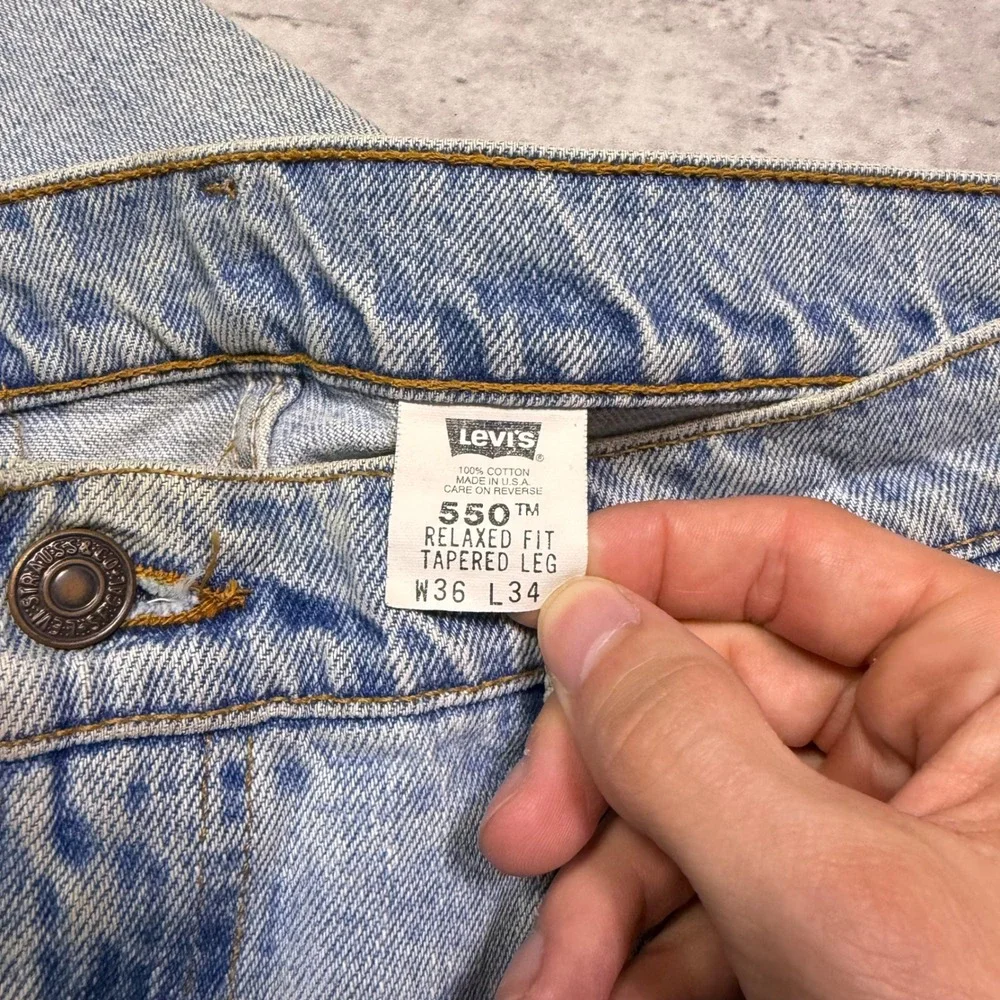 Vintage Levis 550 Relaxed Fit Tapered Leg Jeans Light Wash Made in USA 36x34